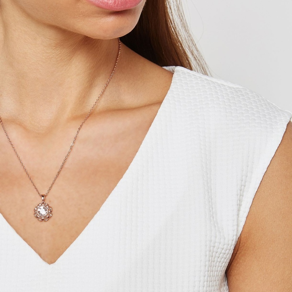 Ted Baker London Sirou Daisy Lace Pendant Necklace